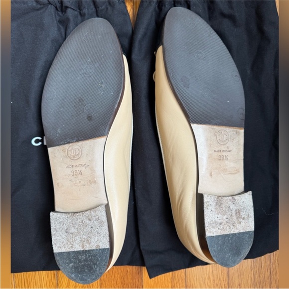 Authentic Chanel Women's Beige and Black ballet flats - Picture 6 of 13